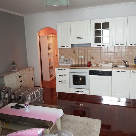Cozy Apartment In Rovinj Ngoại thất bức ảnh